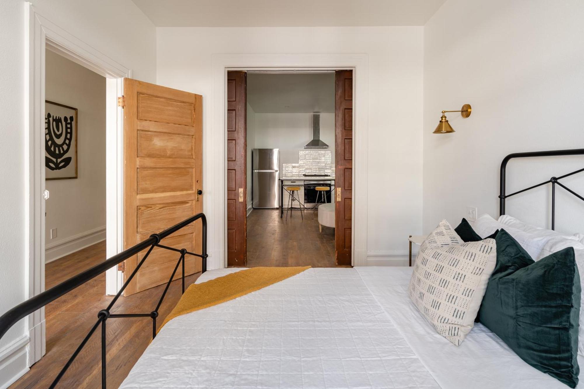 Stay Portland - The Retrouvailles Suite- Espresso & Craft Brews Exterior photo